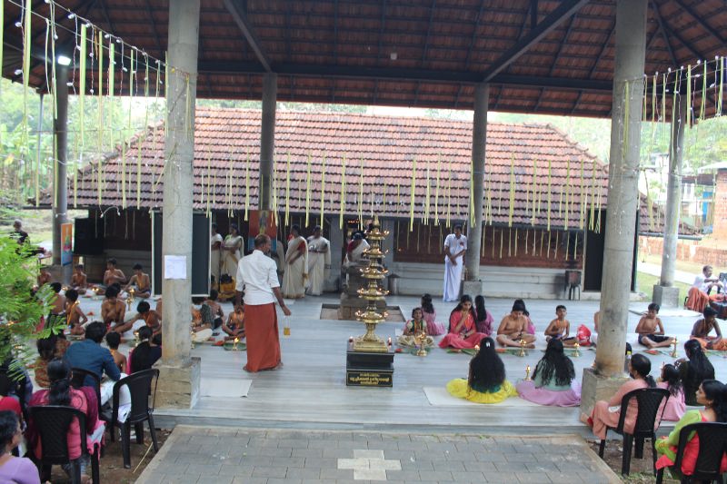 Dakshinamoorthi_shiva_temple_channath_dakshinamoorthi_temple_malappuram (133)
